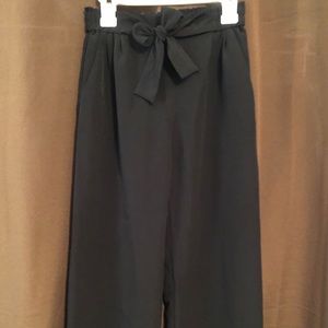 H&M girls black dress pants